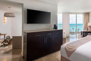 Honeymoon Suite at Playacar Palace